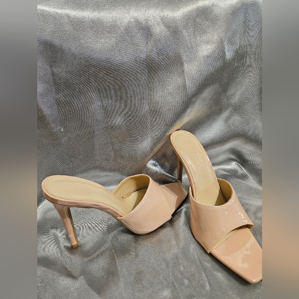 Elegant Nude Heeled Mules